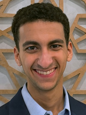 Elyas headshot