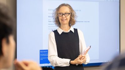 Portrait of Jessamyn Neuhaus