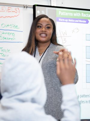raquell carpenter teaching in class.