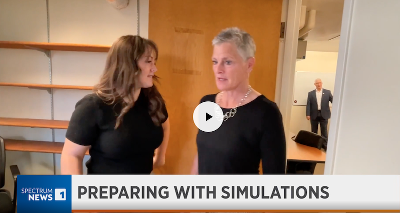 A student and an actor take part in a clinical simulation
