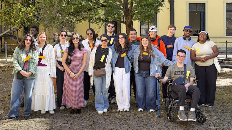 A group photo of undergraduate students